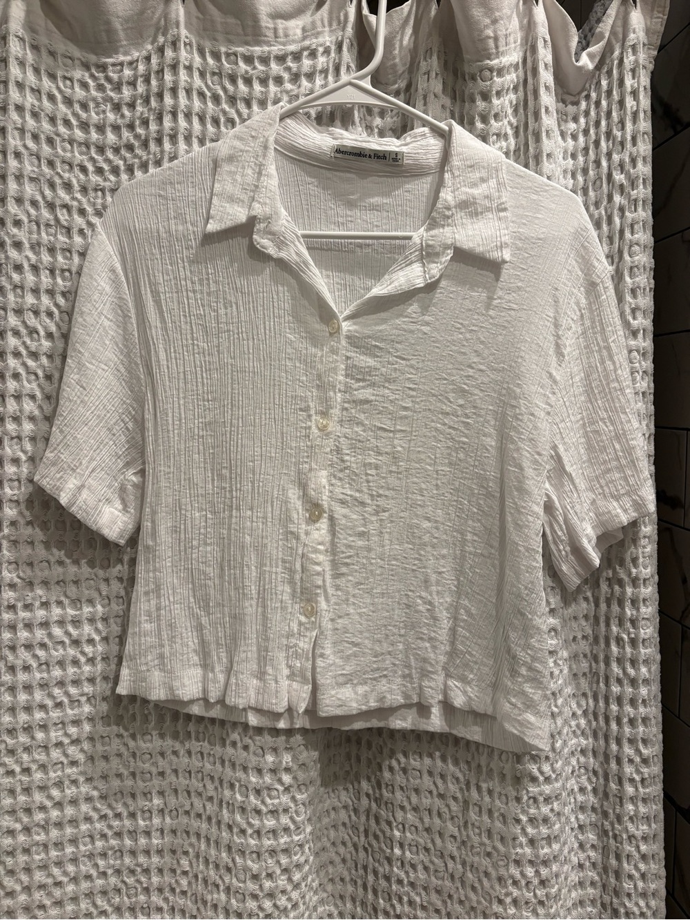Abercrombie & Fitch White Short-Sleeve Button Up